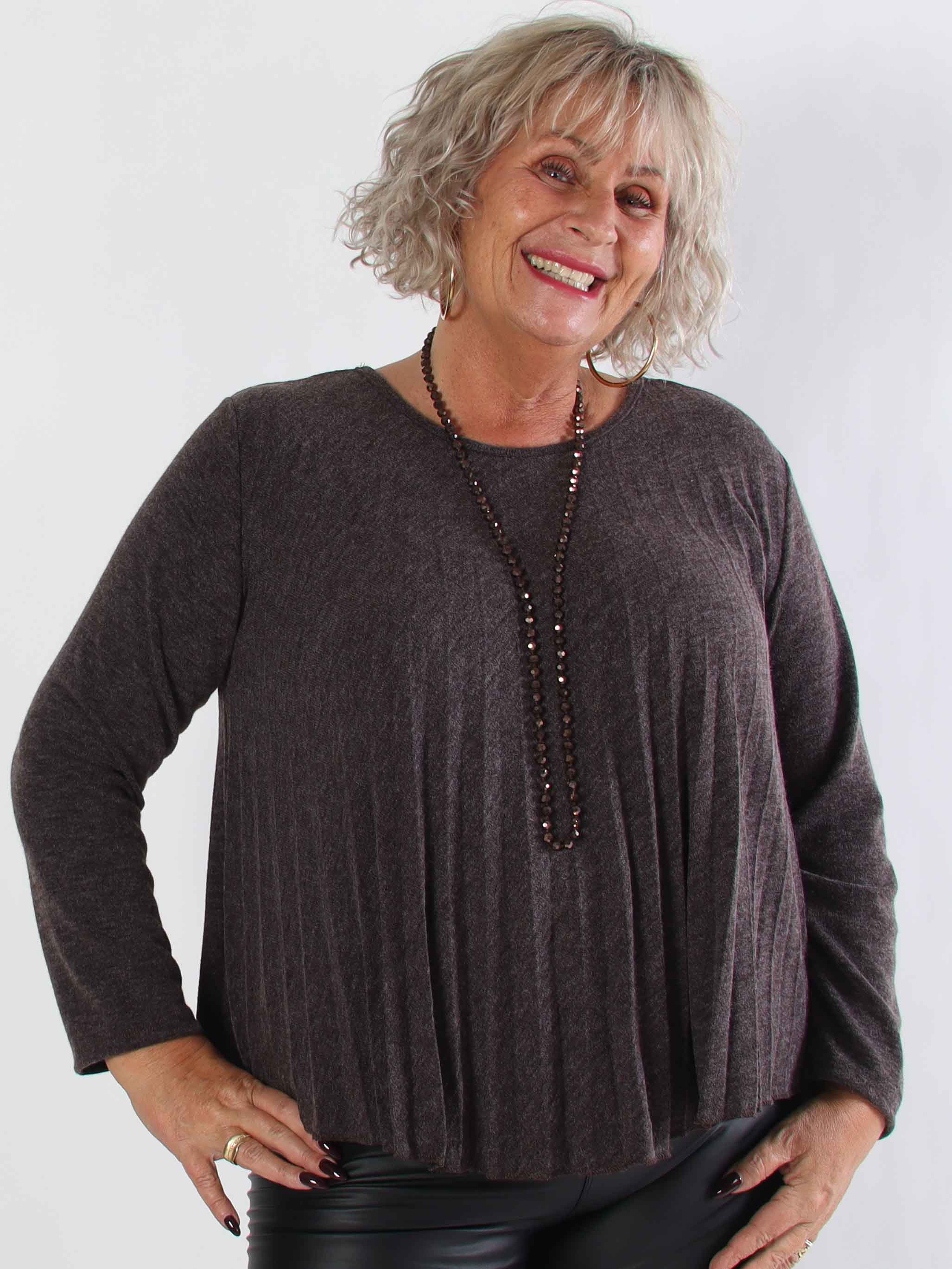 Anita Shirt - Blød plisseret  plus size strikbluse i viskose og uld